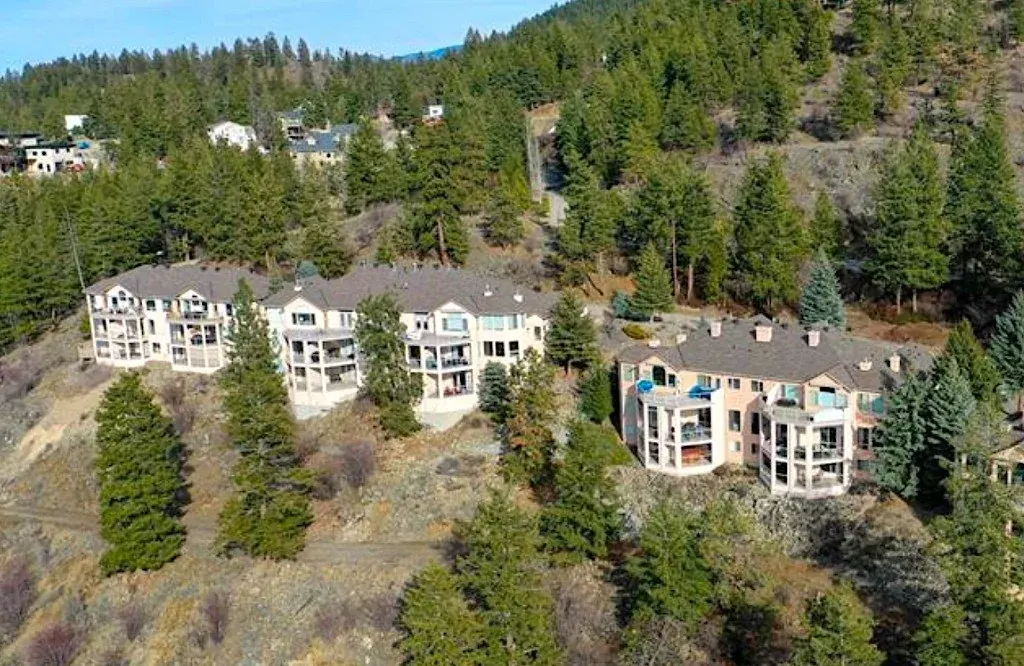 Peregrine Point multifamily building